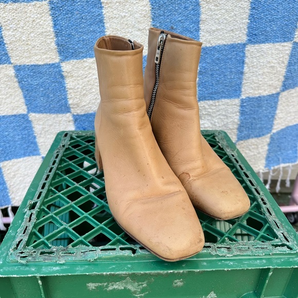 LOQ Shoes - LoQ Nubuck Tan Leather Ankle Boots - Women's Stylish Zip-Up Boots